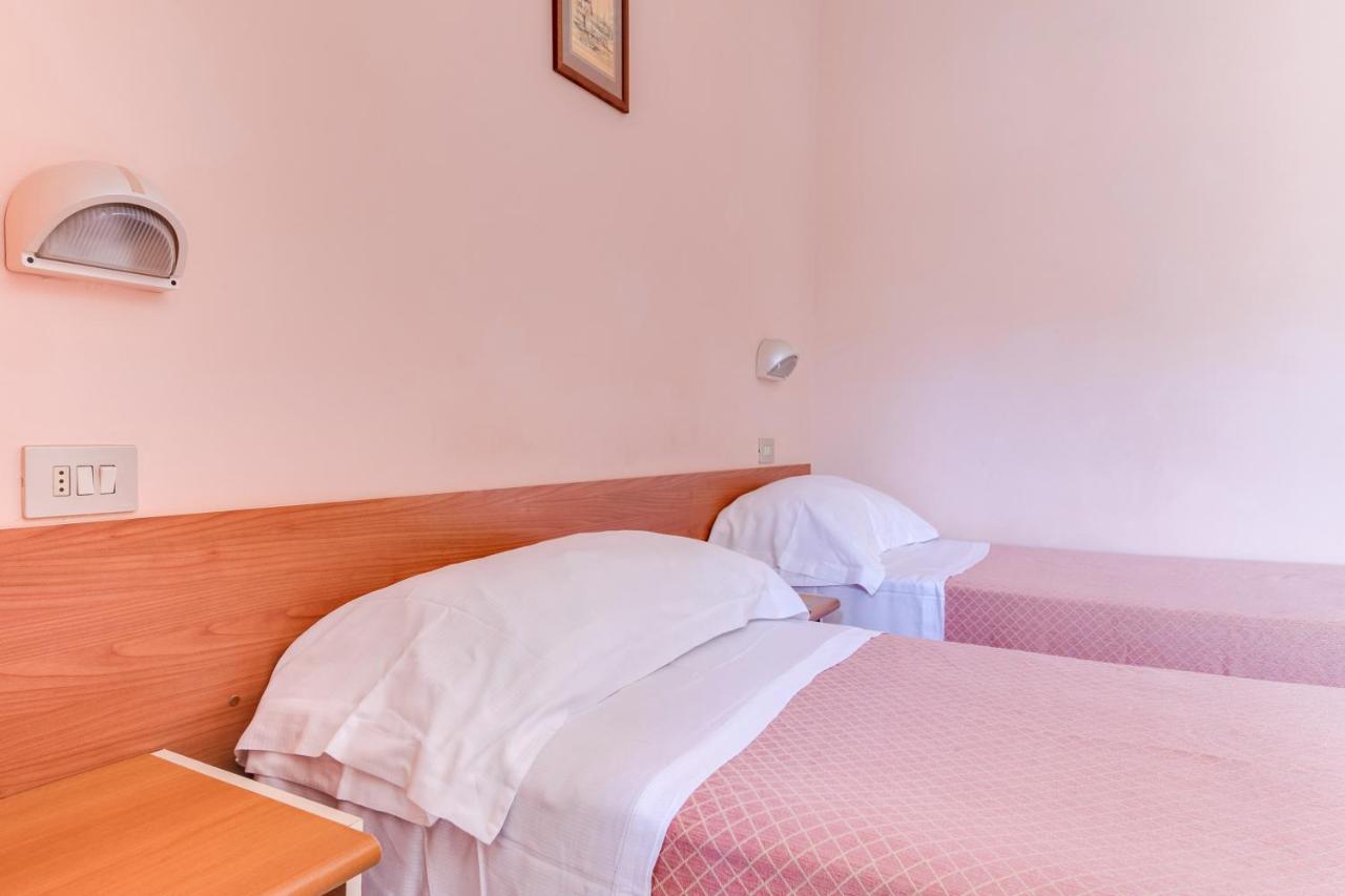 Hotel Sorriso Rimini Luaran gambar