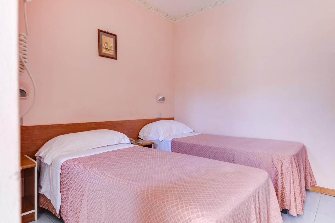 Hotel Sorriso Rimini Luaran gambar
