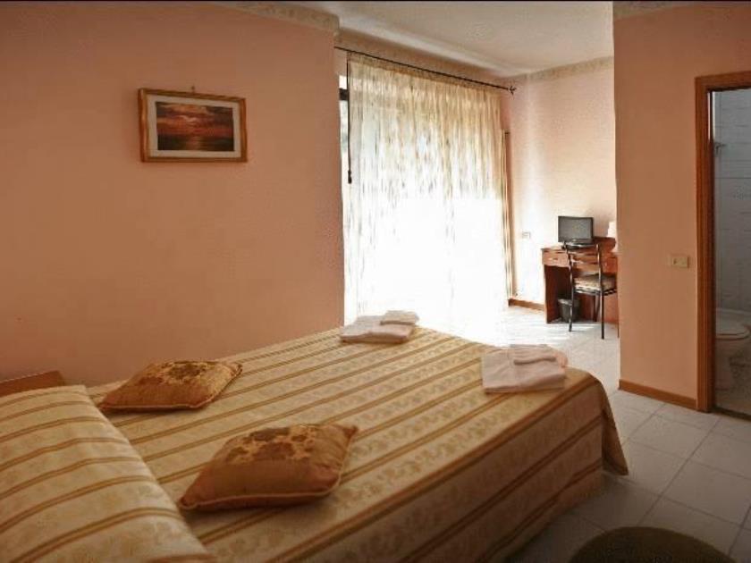 Hotel Sorriso Rimini Luaran gambar
